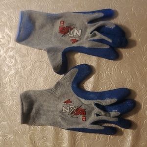 Brand new String knit Cotton Glove super comfy and efficient to use
